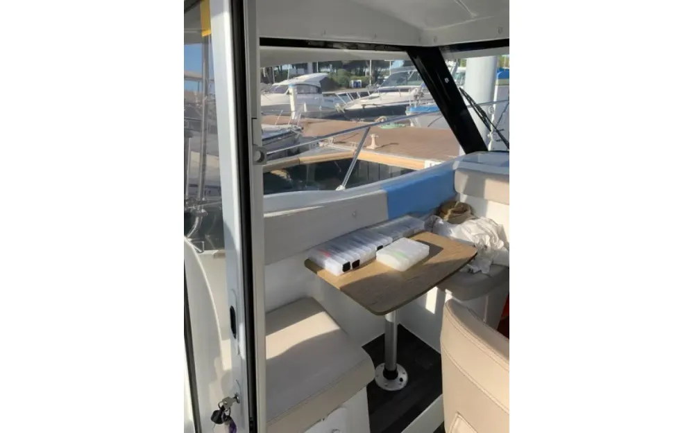 slider 9 Beneteau Antares 580