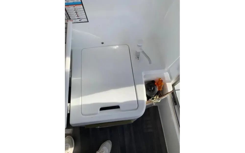 slider 15 Beneteau Antares 580