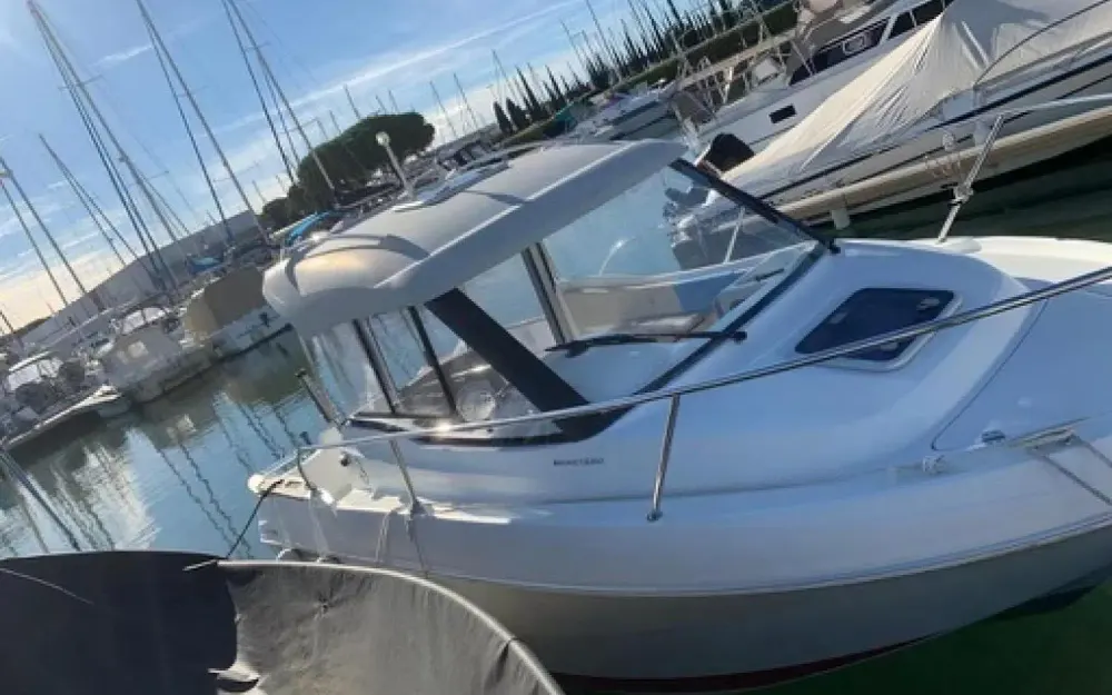 slider 3 Beneteau Antares 580
