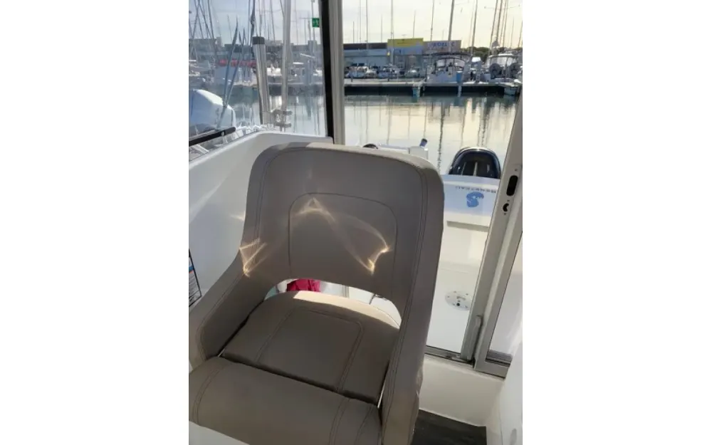 slider 6 Beneteau Antares 580