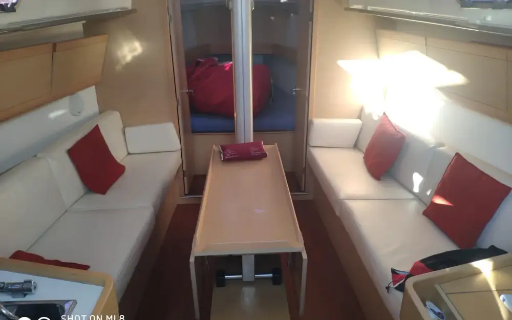 slider 10 Beneteau First 35