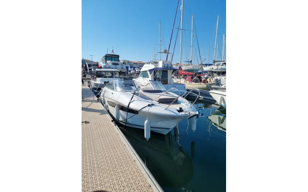 JeanneauCap Camarat 750