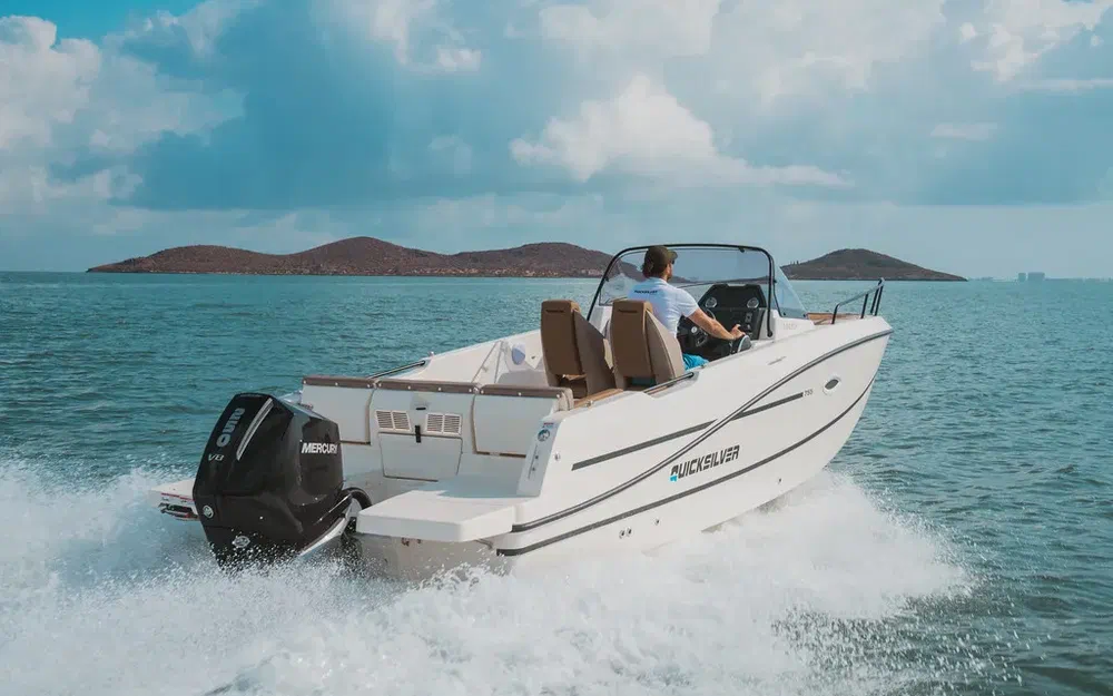 slider 2 Quicksilver Activ 755 Sundeck