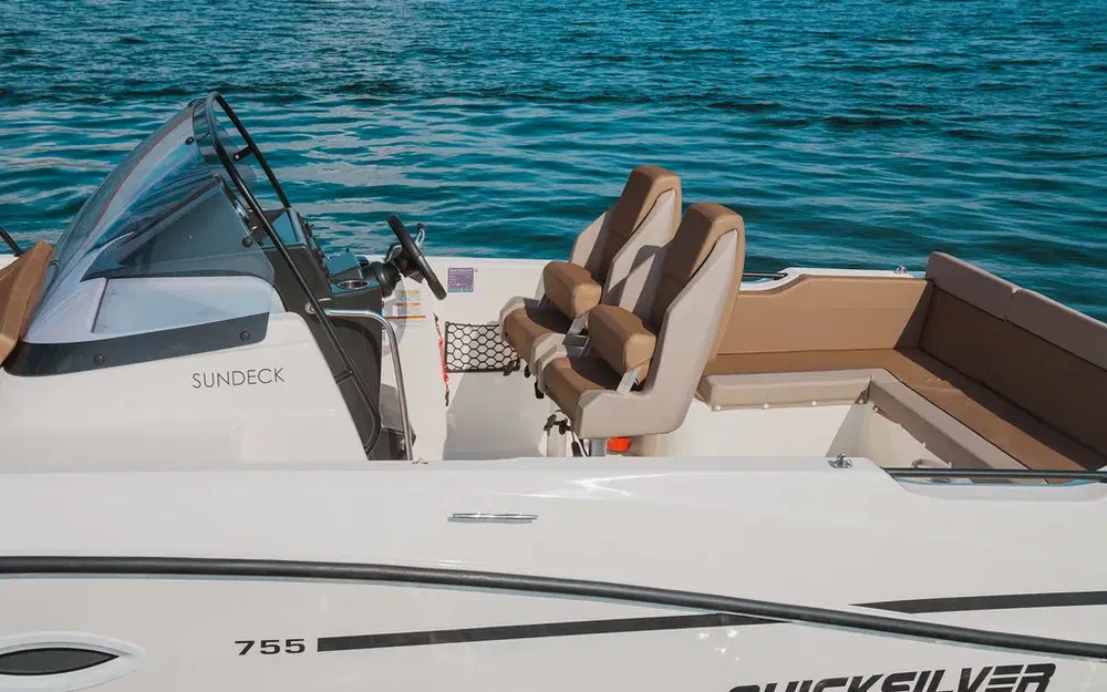 slider 7 Quicksilver Activ 755 Sundeck
