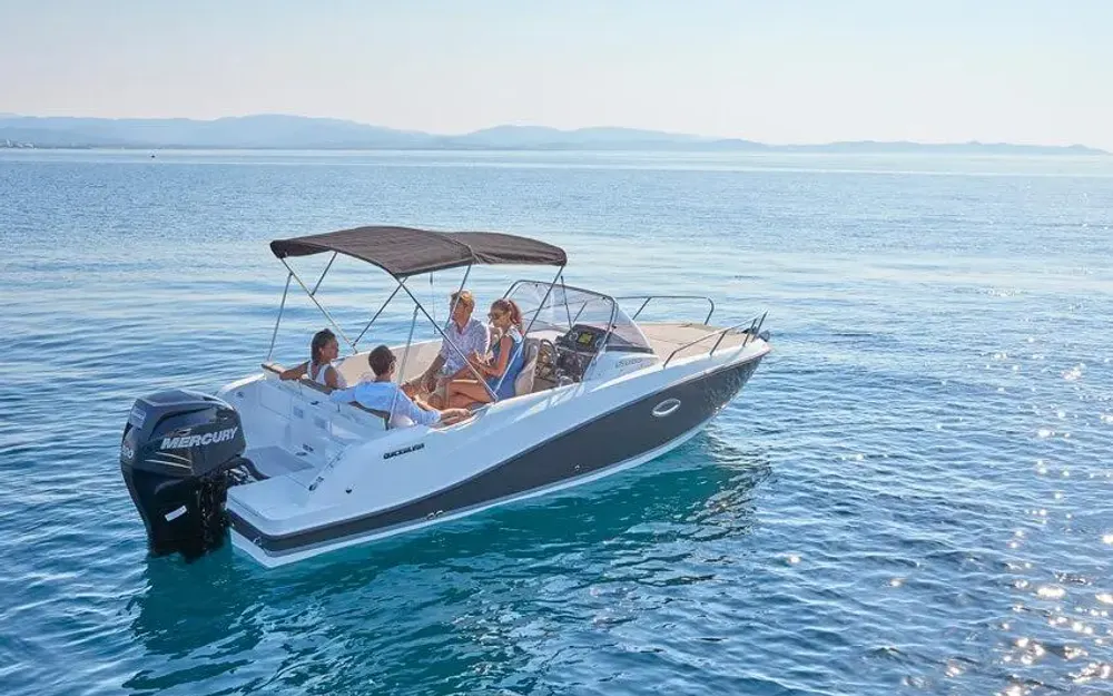 slider 1 Quicksilver  675Sundeck