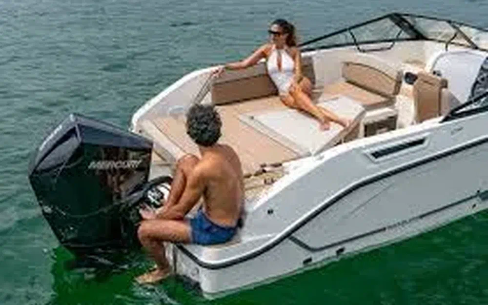 slider 10 Quicksilver 675 Cruiser