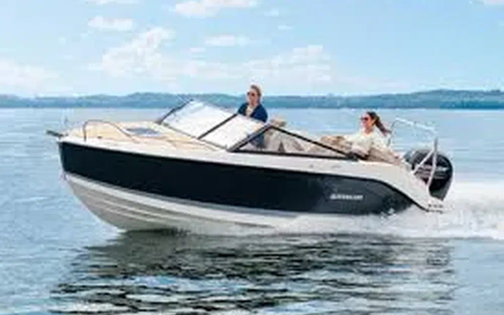 slider 8 Quicksilver 675 Cruiser