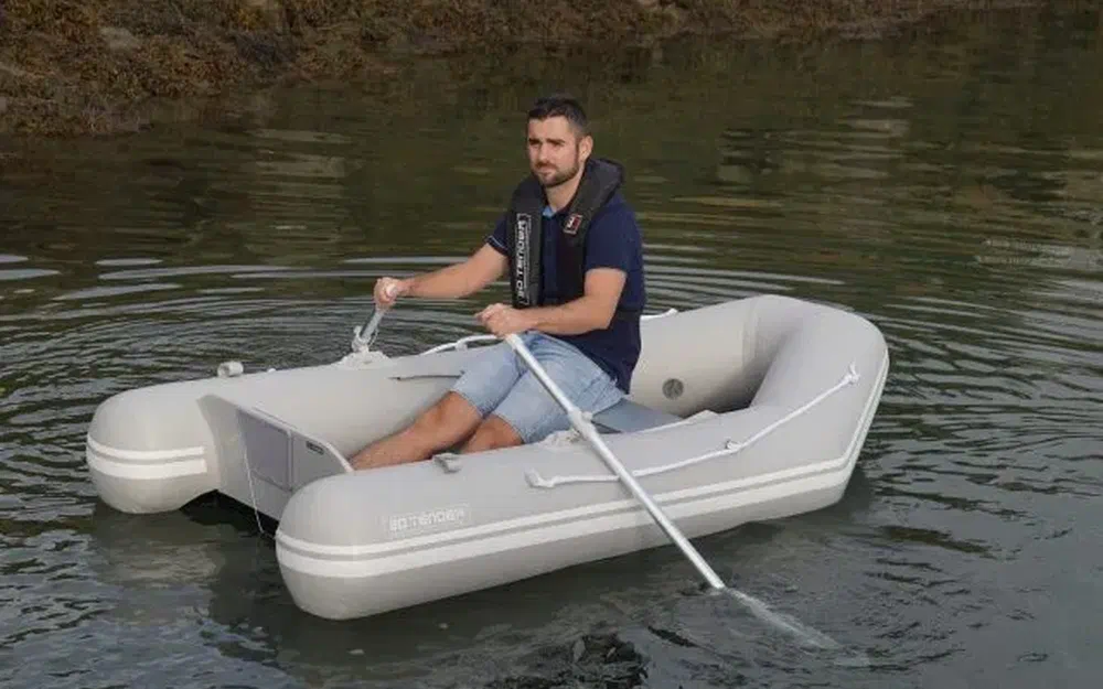 slider 8 3D Tender World Travel 235