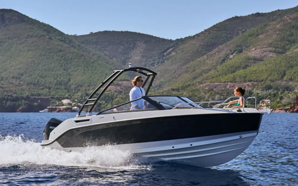 slider 1 Quicksilver  675Bowrider