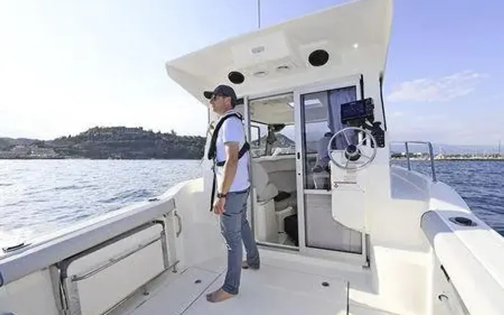 slider 2 Quicksilver Captur 625 Pilothouse - null