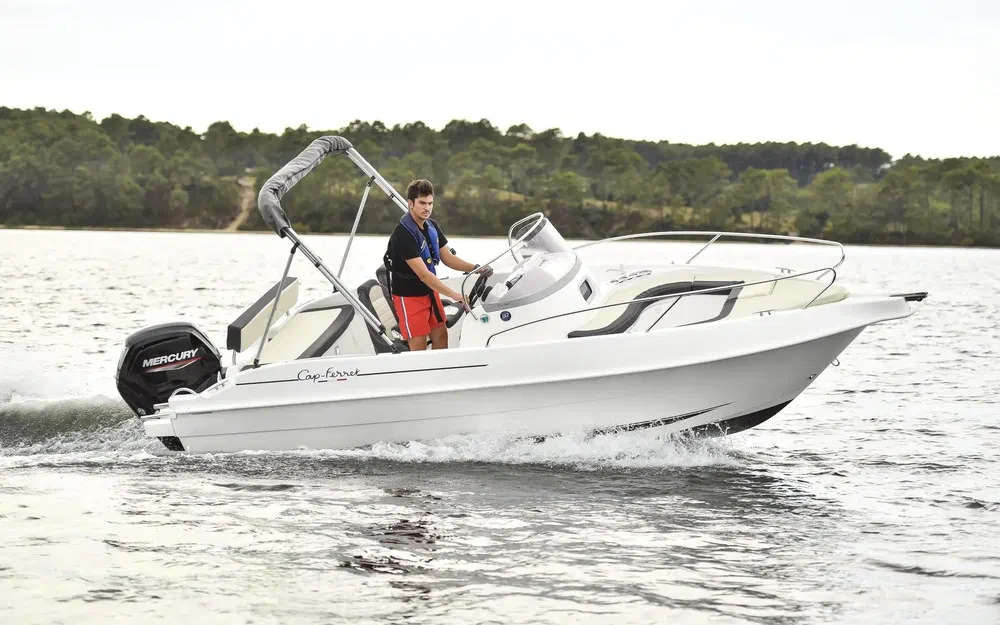 slider 0 B2 Marine Cap Ferret 572