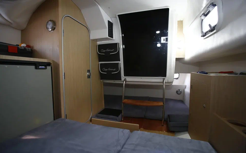 slider 10 B2 Marine Cap Ferret 752