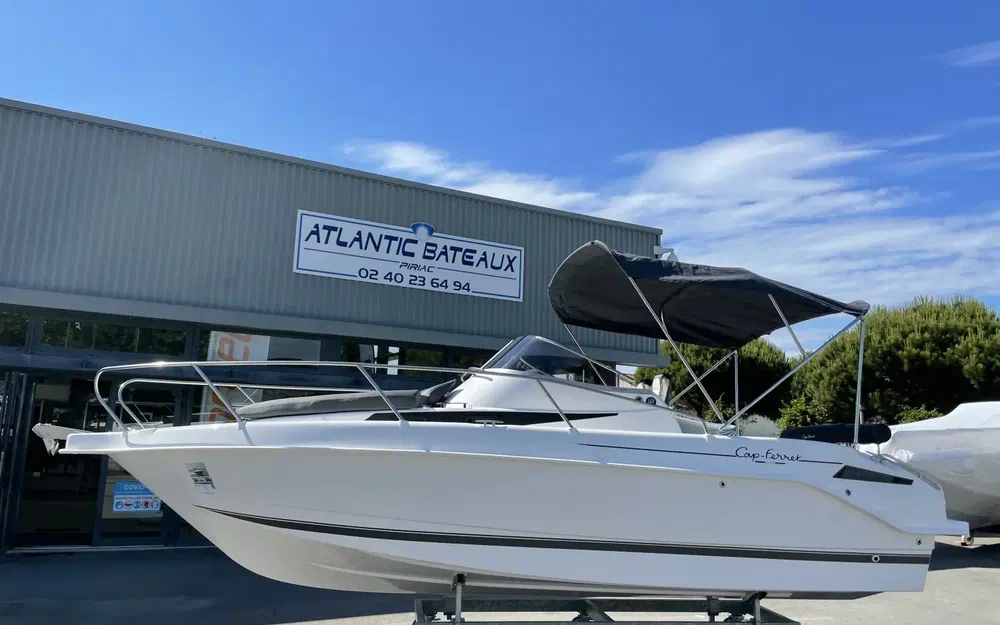 slider 4 B2 Marine Cap Ferret 752