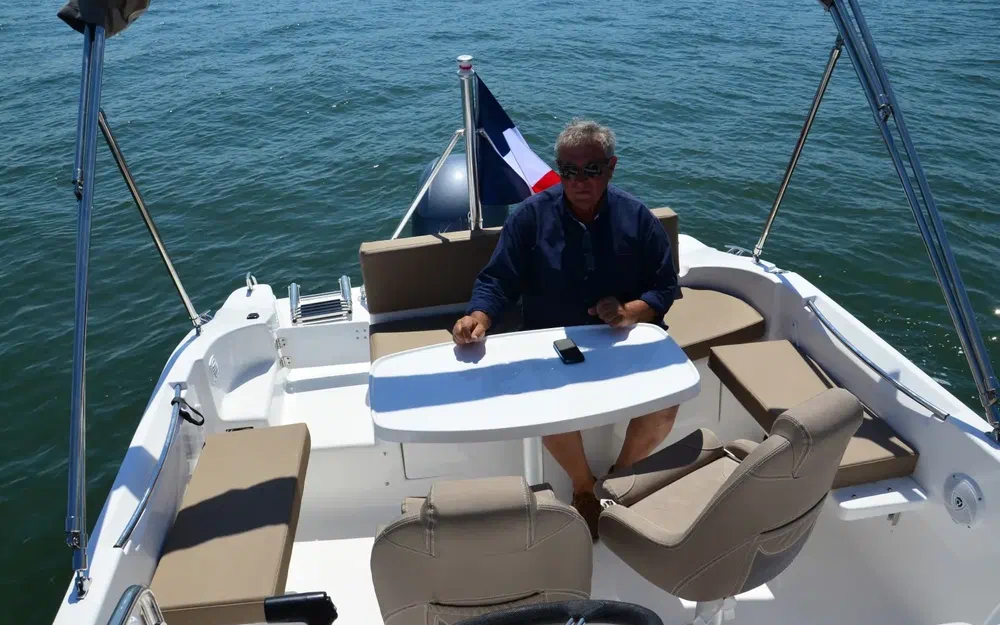 slider 3 B2 Marine Cap Ferret 702