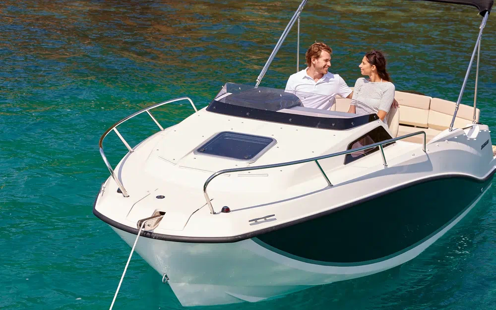 slider 7 Quicksilver Activ 555 Cabin