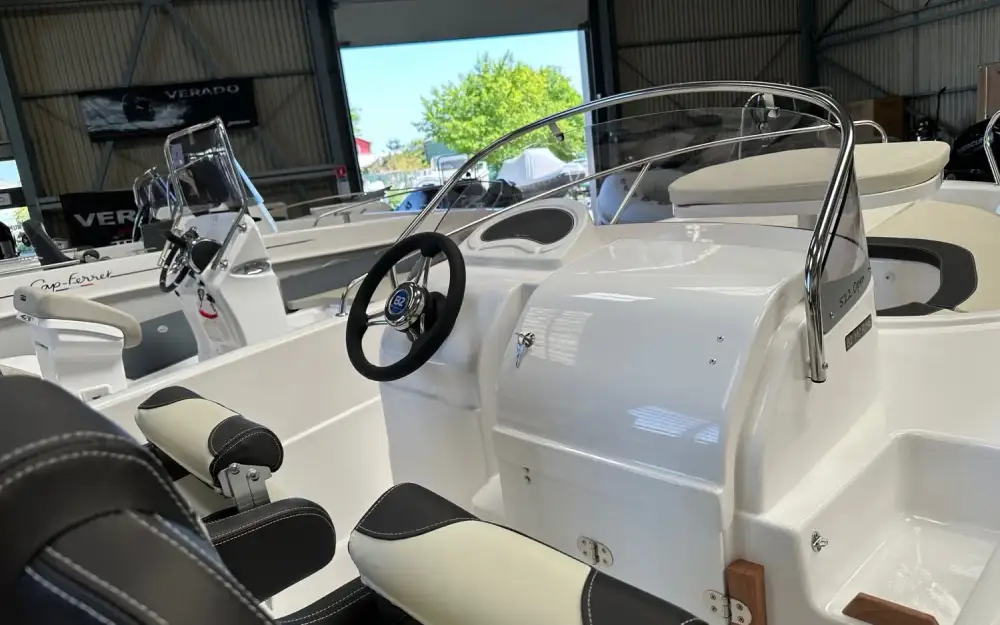 slider 2 B2 Marine Cap Ferret 522 Open