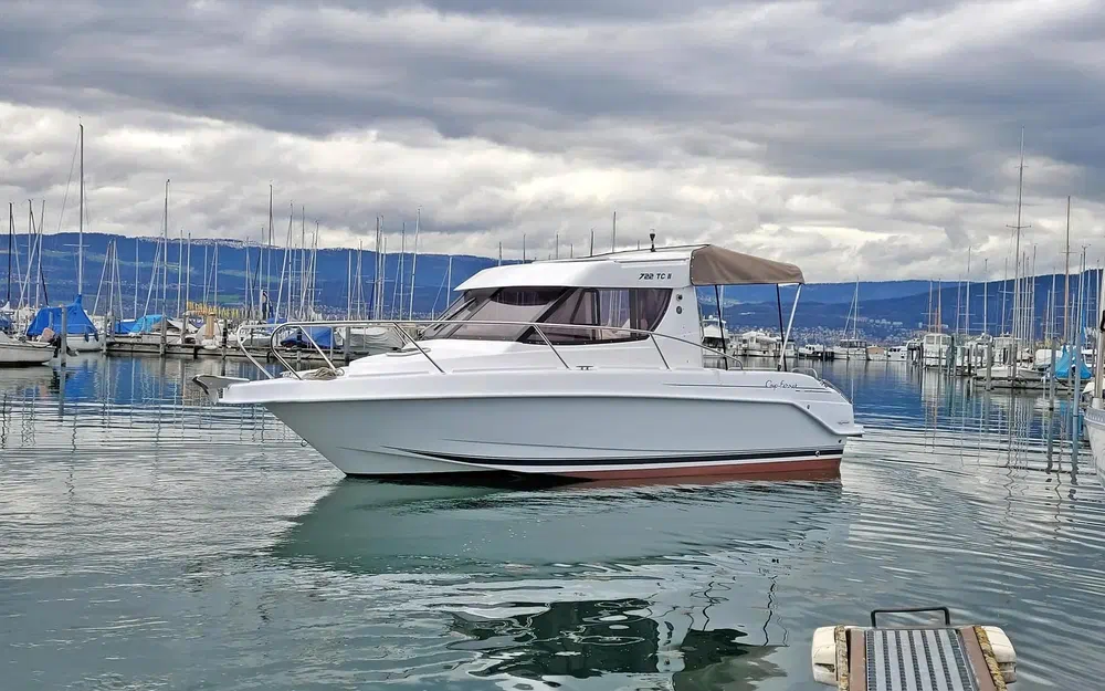 slider 2 B2 Marine Cap Ferret 722