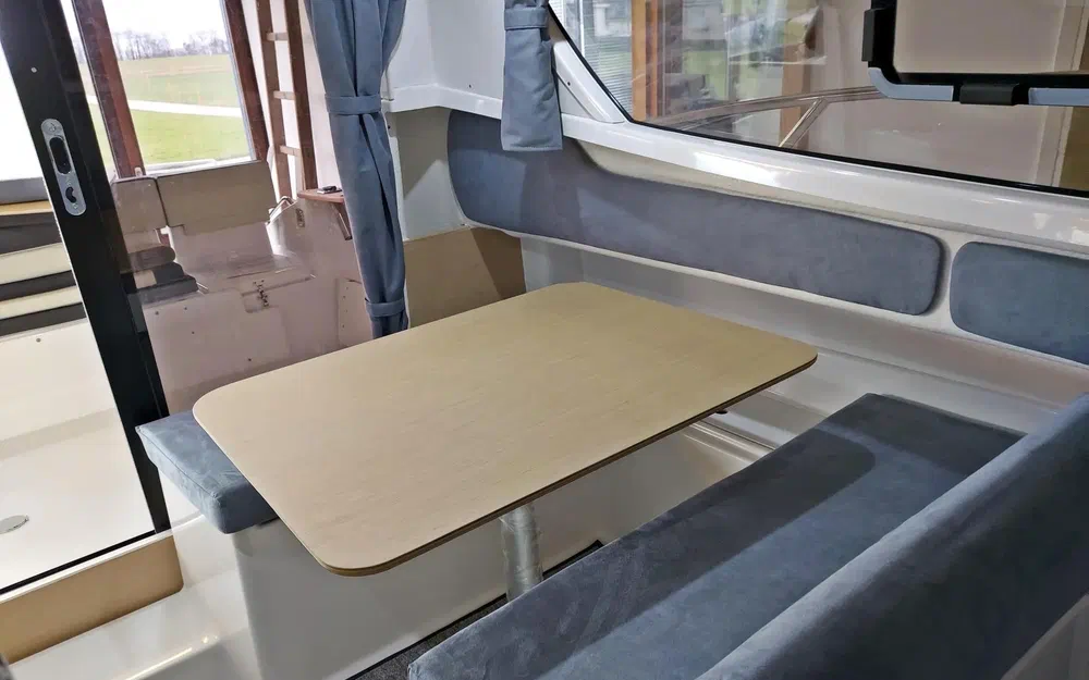 slider 4 B2 Marine Cap Ferret 722