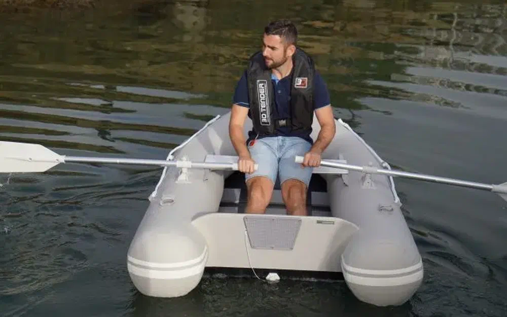 slider 7 3D Tender World Travel 200