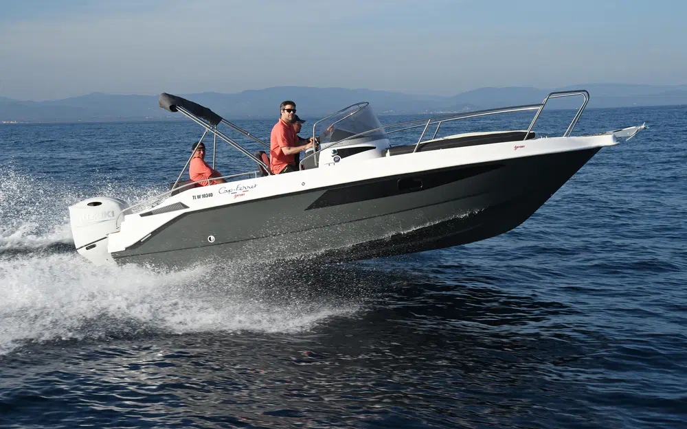 slider 8 B2 Marine Cap Ferret 702 Sun Deck