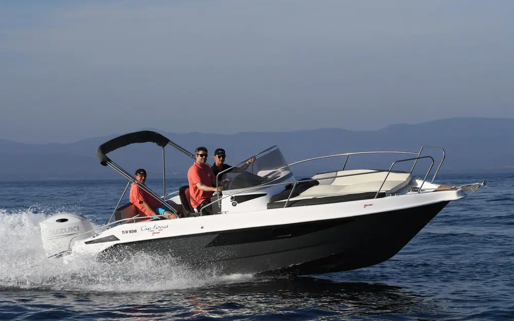 slider 9 B2 Marine Cap Ferret 702 Sun Deck