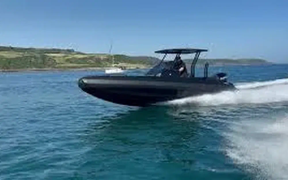 slider 8 Iron Boats 707