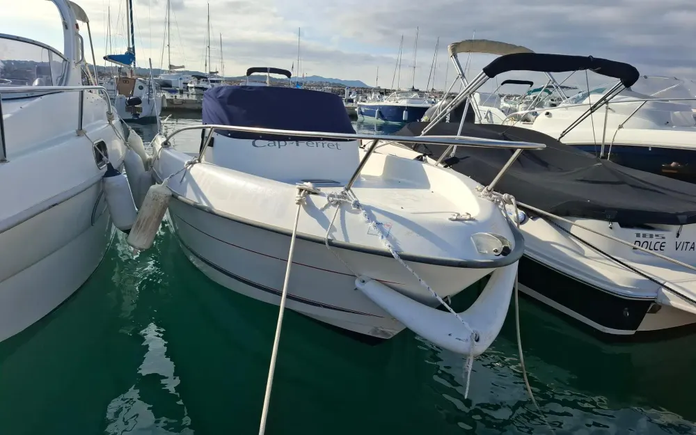 B2 MarineCap Ferret 552 SWA