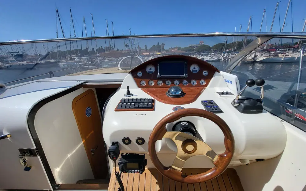 slider 4 Airon Marine  345 - null