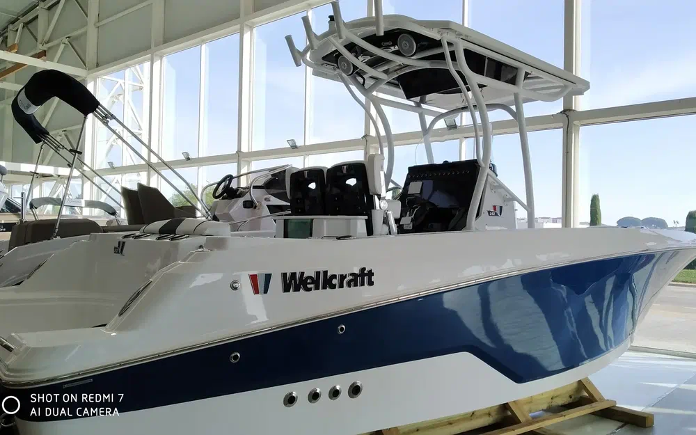 slider 1 Wellcraft Fisherman 242