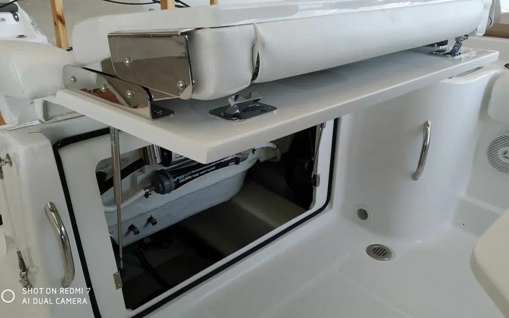 slider 28 Wellcraft Fisherman 242