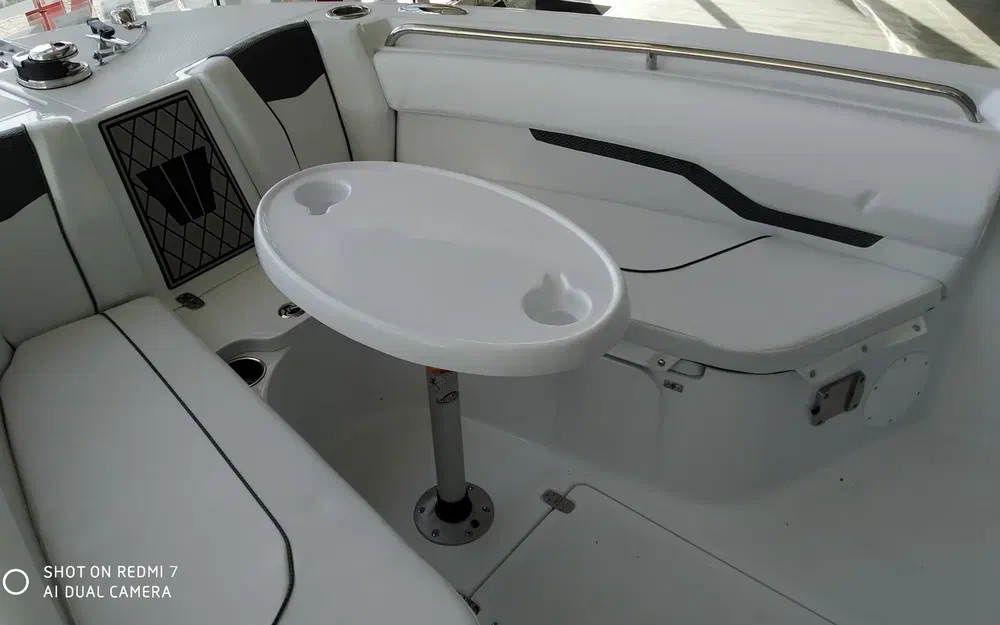 slider 7 Wellcraft Fisherman 242