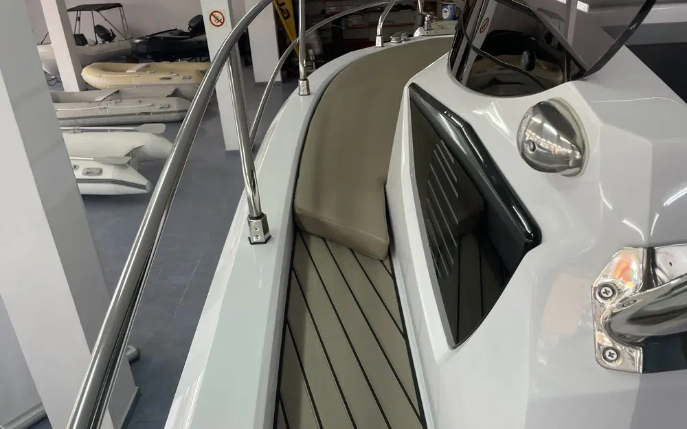 slider 8 Ranieri Next 220 Sh