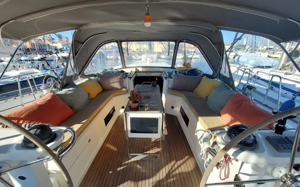 slider 8 Bavaria  55 Cruiser