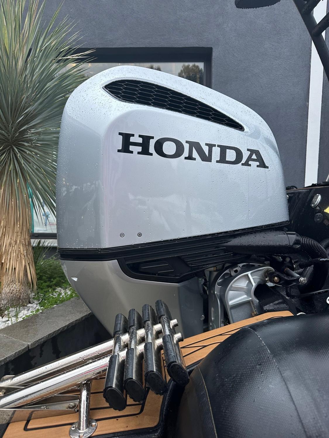 slider 1 Honda 200