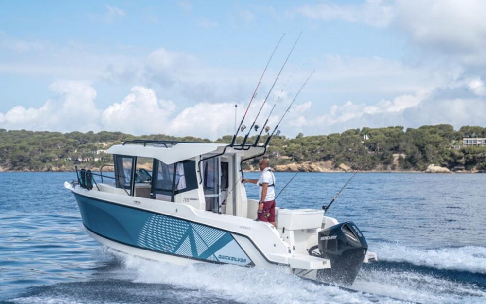 slider 1 Quicksilver Activ 705 Pilothouse