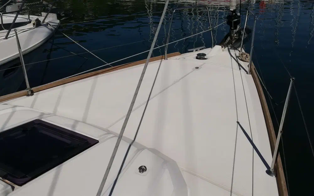 slider 10 Beneteau Oceanis 38.1