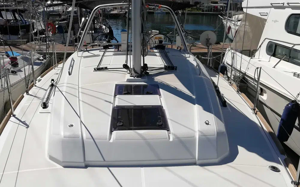 slider 13 Beneteau Oceanis 38.1