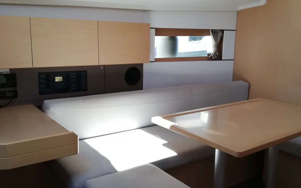 slider 17 Beneteau Oceanis 38.1