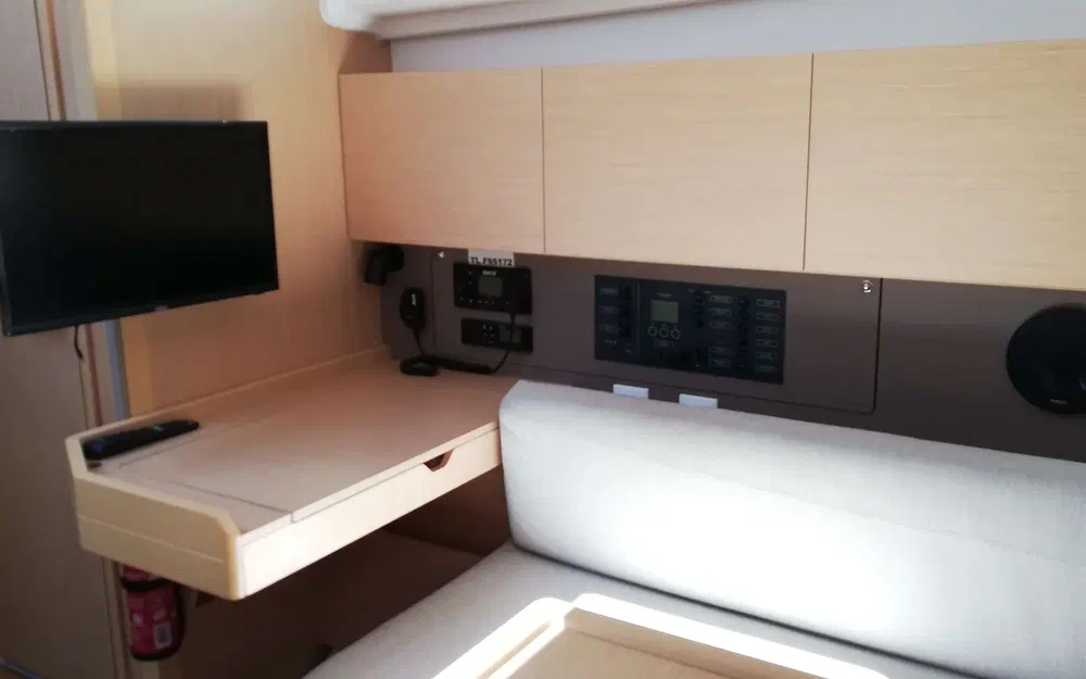 slider 18 Beneteau Oceanis 38.1