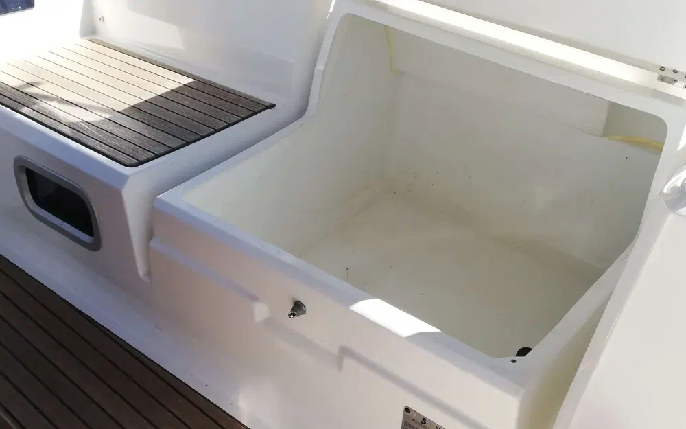 slider 6 Beneteau Oceanis 38.1