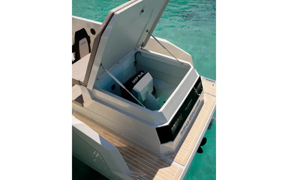 slider 6 De Antonio Yachts E23