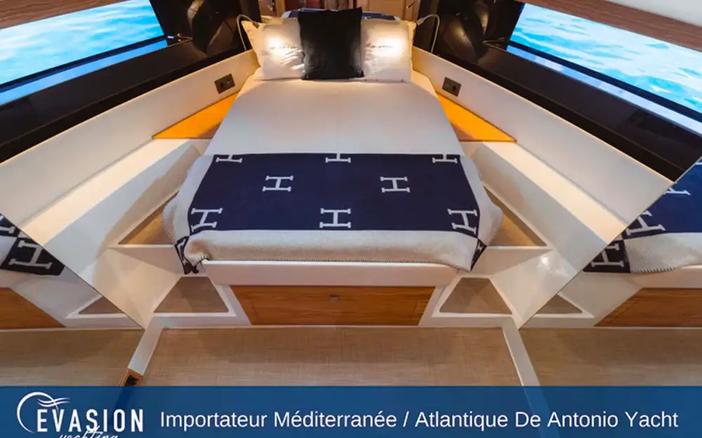 slider 10 De Antonio Yachts D50 Open