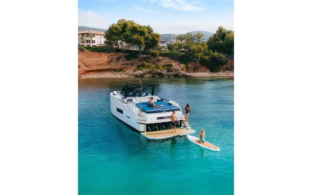 slider 8 De Antonio Yachts D50 Open