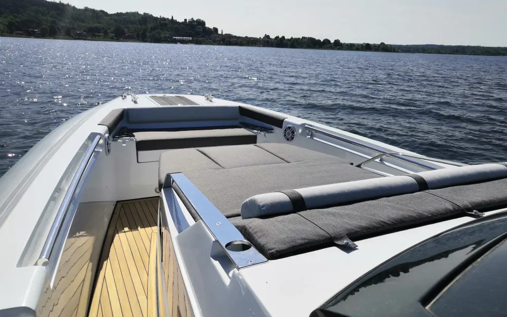 slider 1 Pirelli  42