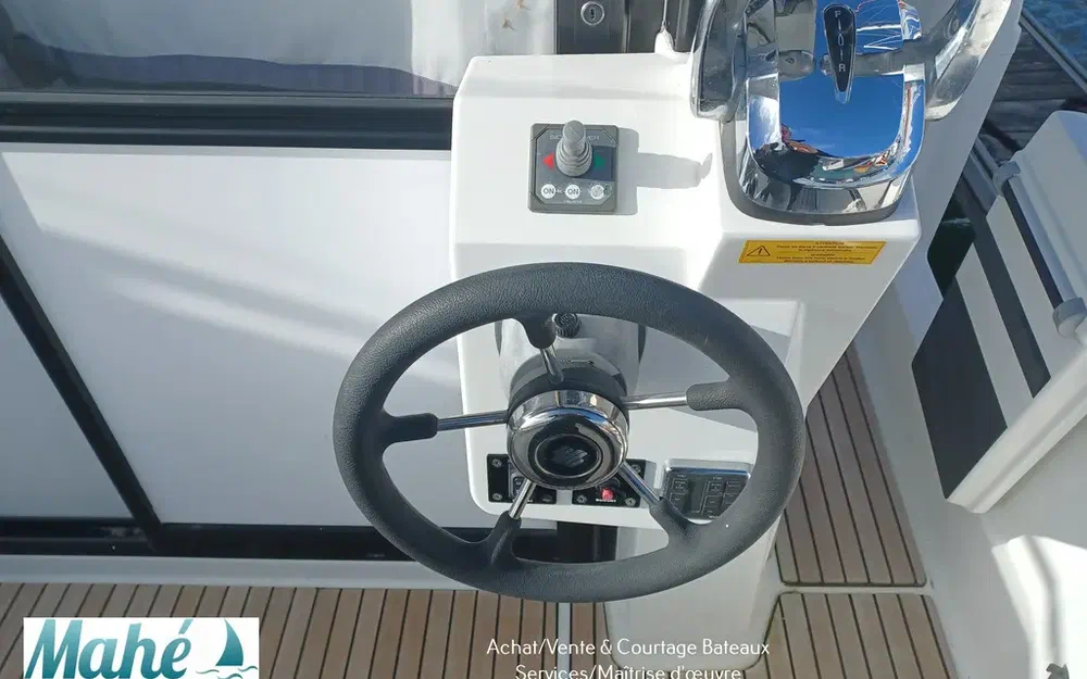 slider 13 Jeanneau Merry Fisher 895