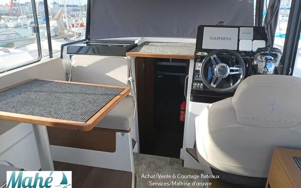 slider 28 Jeanneau Merry Fisher 895