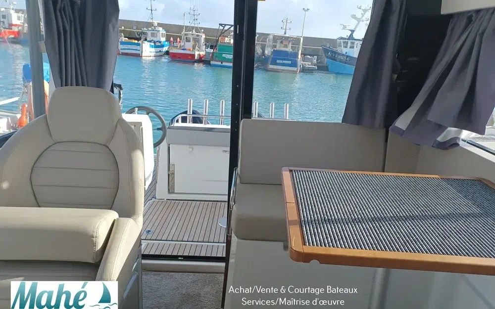 slider 2 Jeanneau Merry Fisher 895