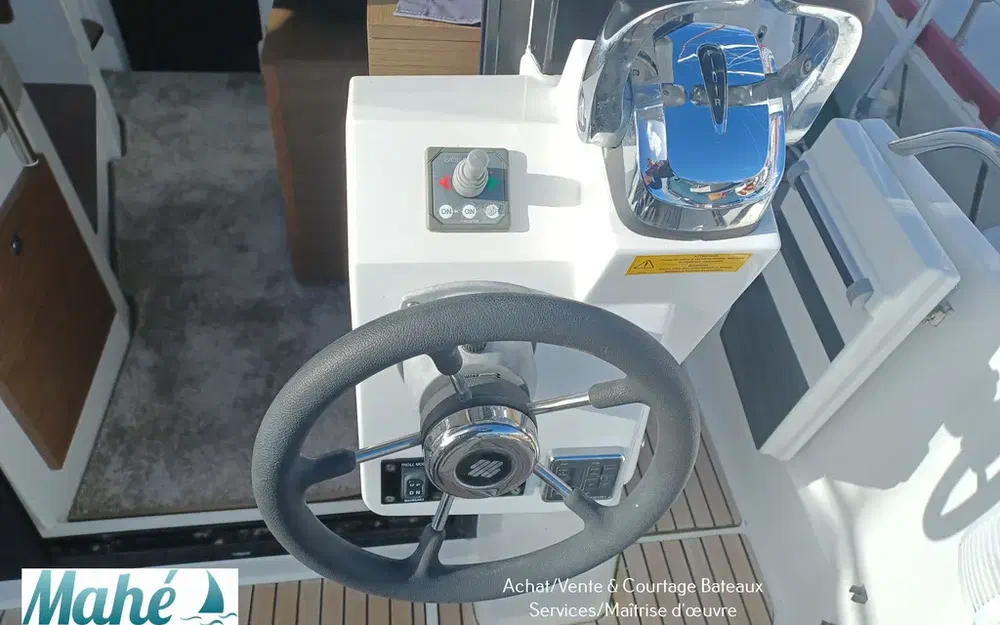 slider 29 Jeanneau Merry Fisher 895