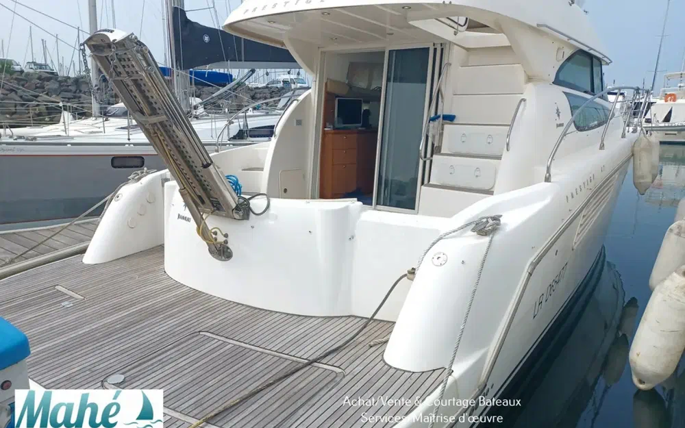 slider 25 Jeanneau Prestige 42