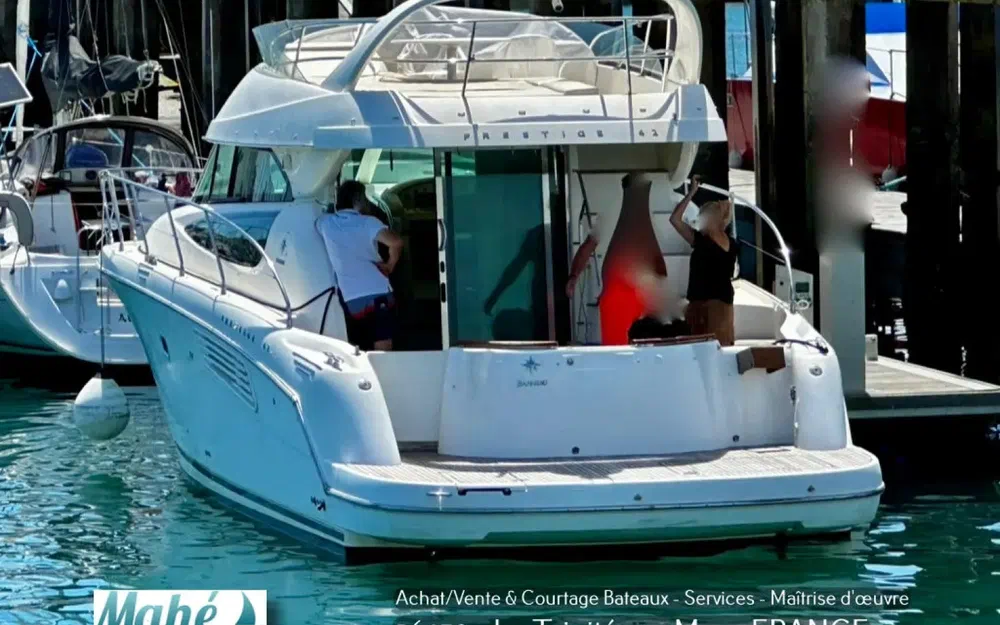 slider 1 Jeanneau Prestige 42